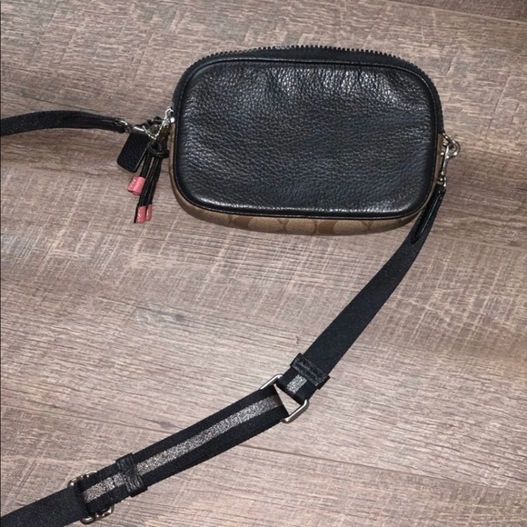 Coach Crossbody - Picture 4 of 4